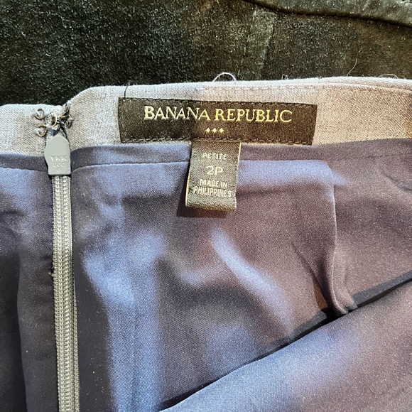 NWOT Banana Republic Skirt, Size 2P - Picture 3 of 3
